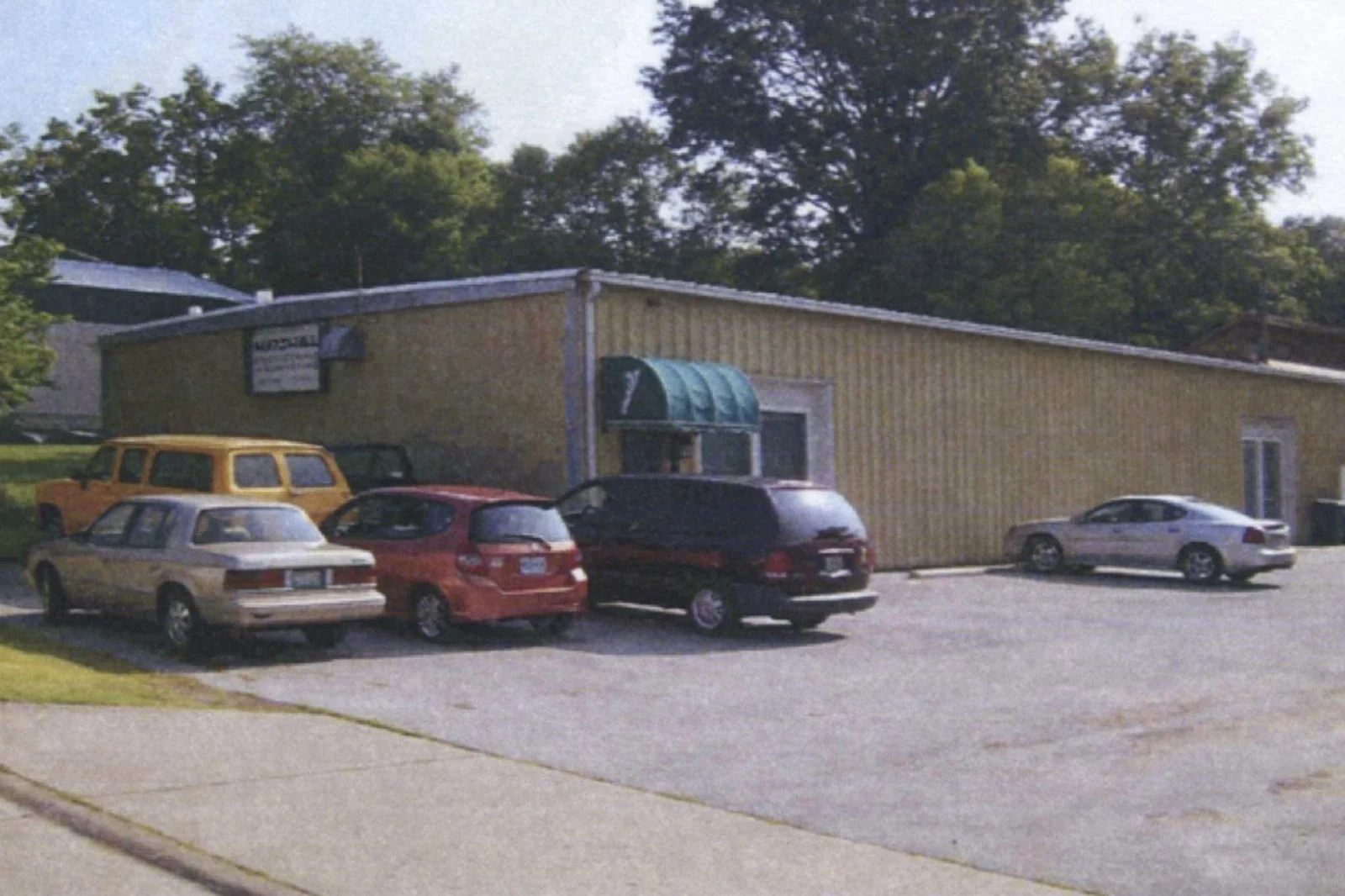 300 St. James before renovation